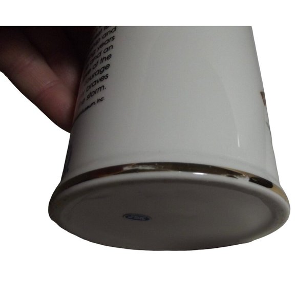 Vintage Norman Rockwell Museum Collection Braving The Storm 1985 Coffee Mug - Picture 3 of 11